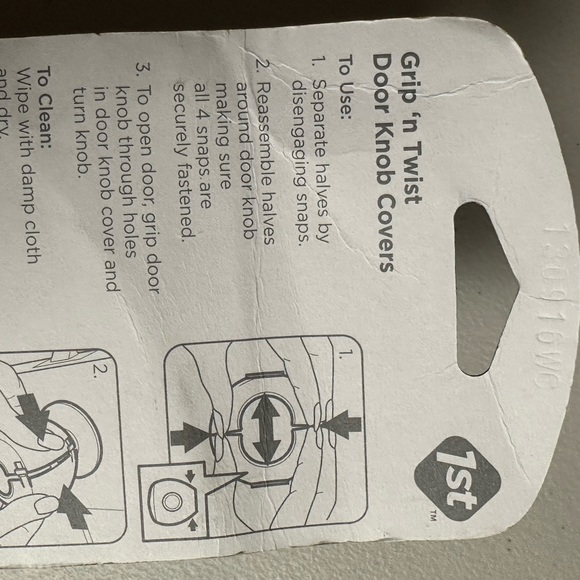 Safety 1st Parent Grip and twist Door Knob Covers, White - Picture 4 of 7